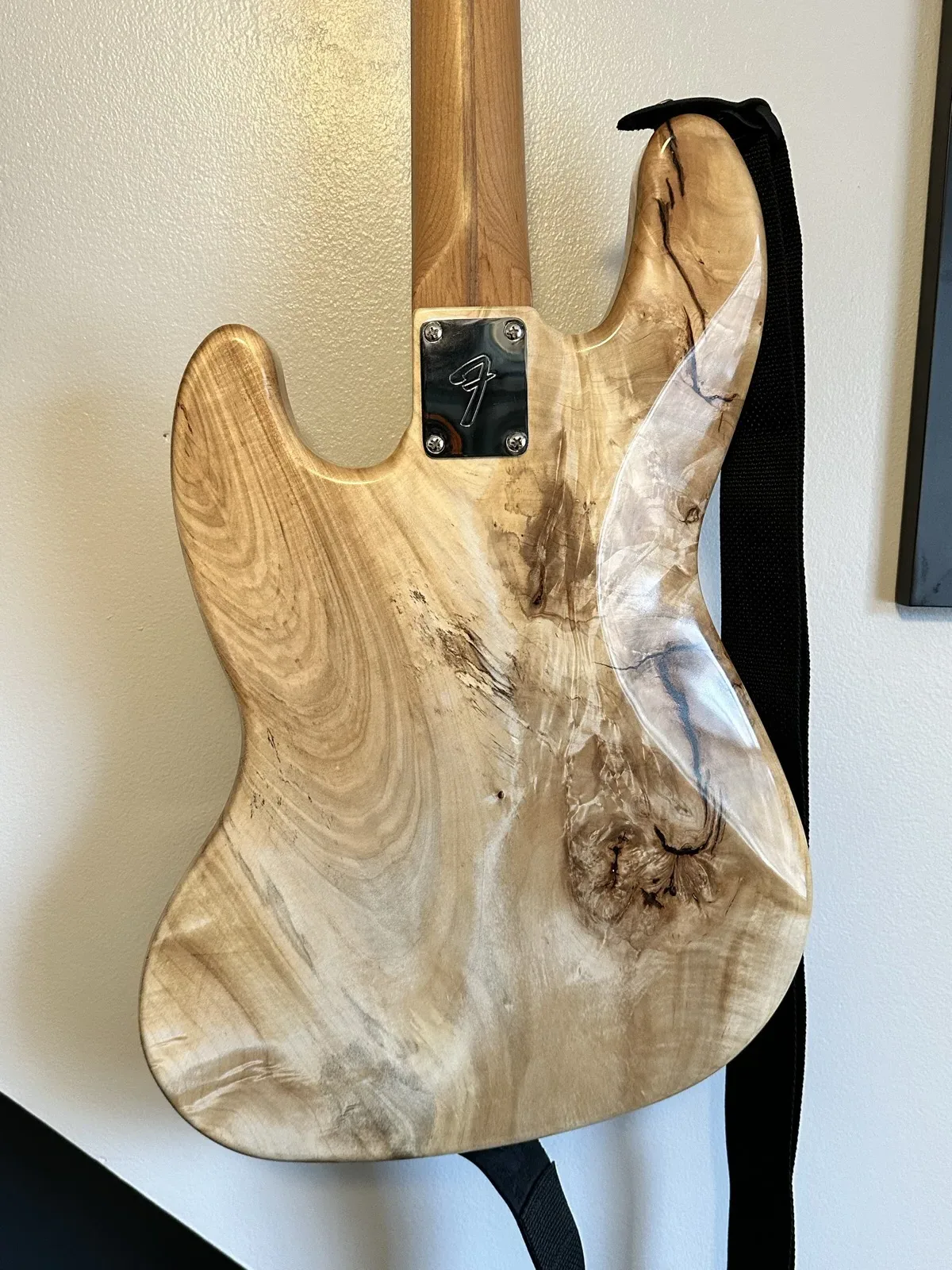 Back of the finished Jazz Bass showing the belly contour
